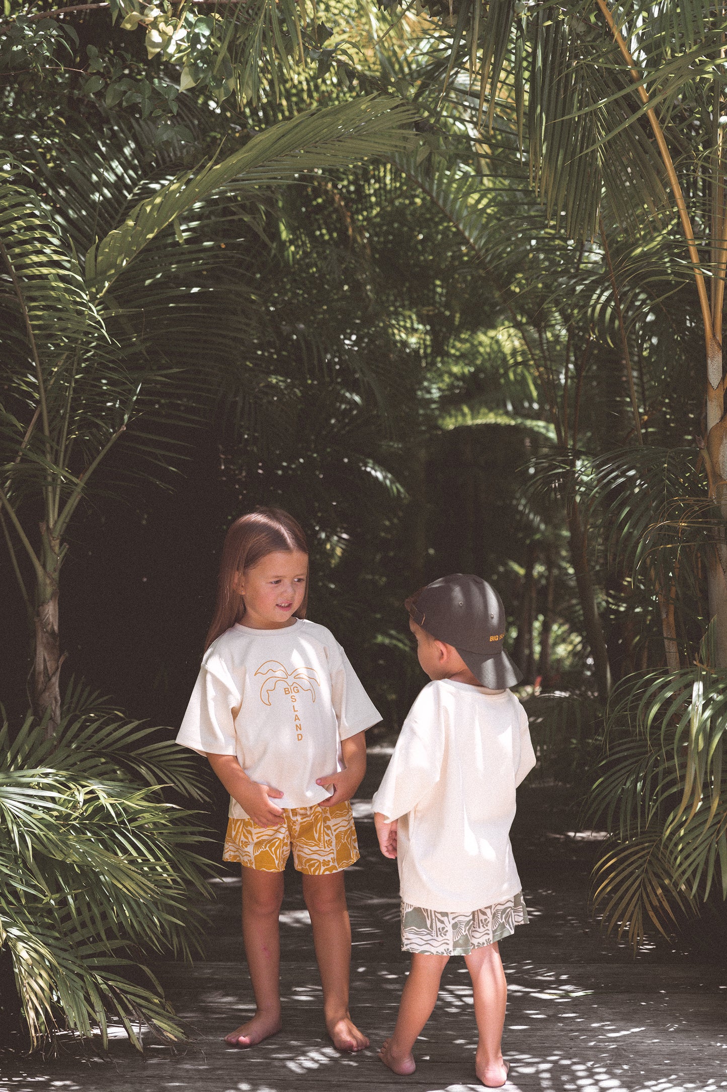 Cinnamon Baby Big Island Tee - Olive